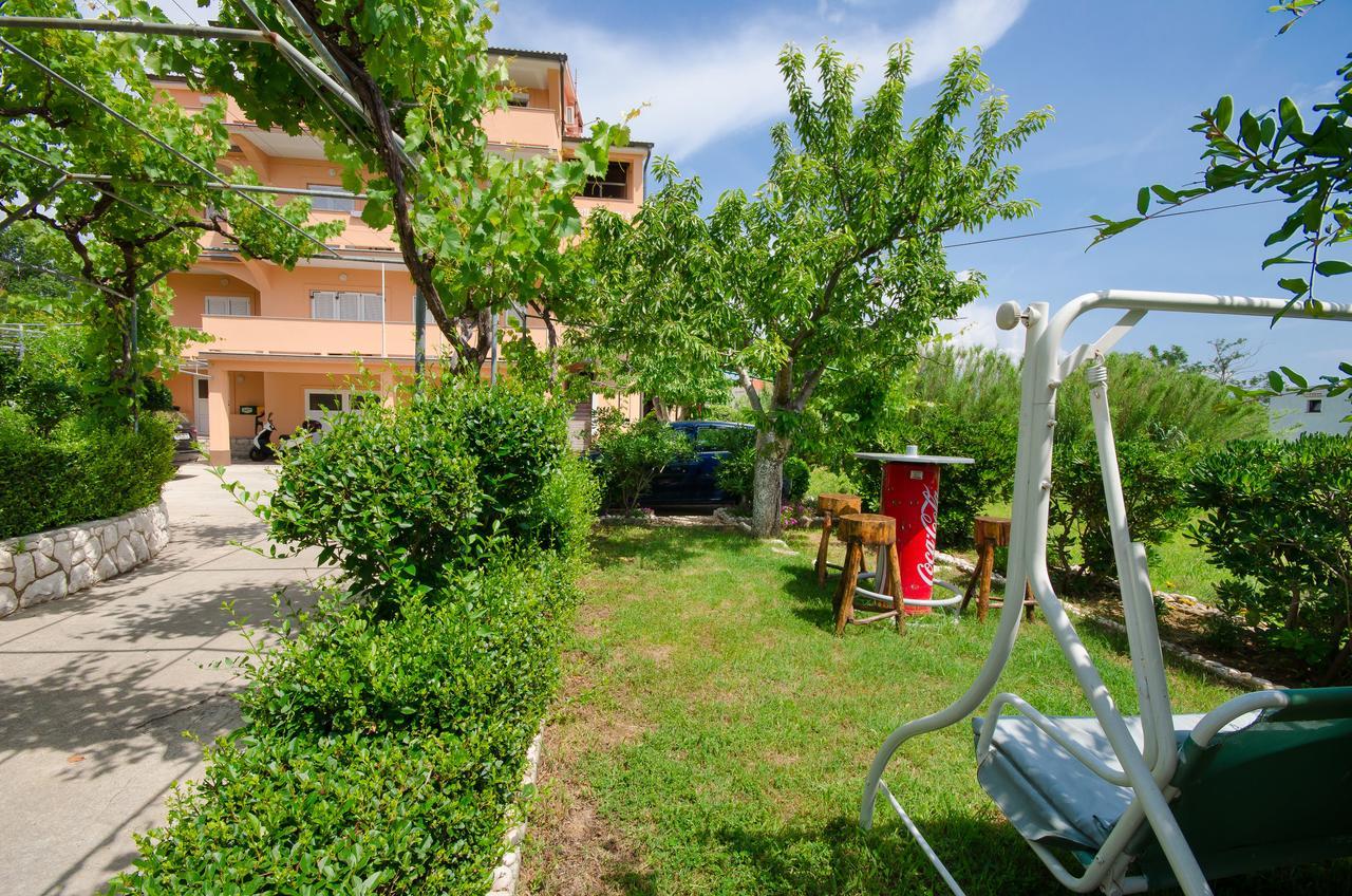 Apartments Rajka Lopar Exterior photo